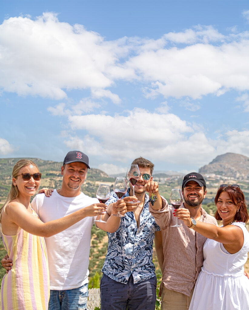 VERKOSTUNG IN DEN WEINBERGEN