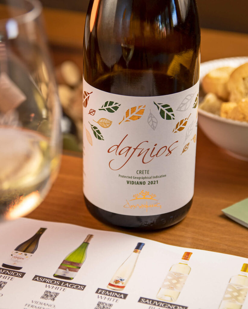 Γευσιγνωσία οίνου στο Οινοποιείο