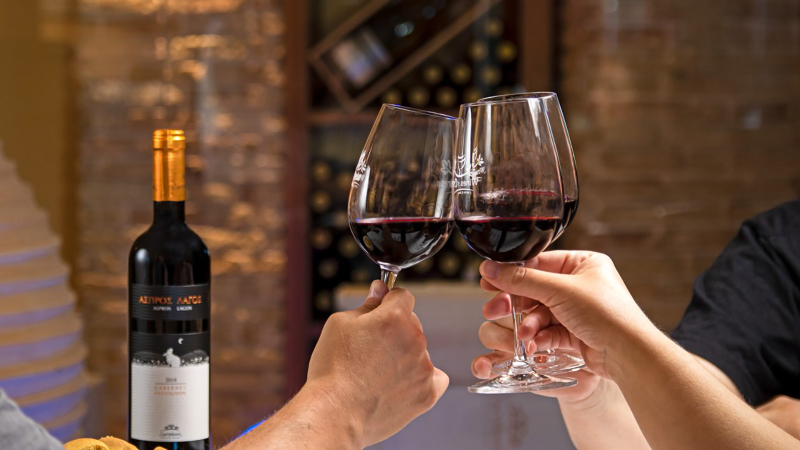 Γευσιγνωσία κρασιού Yamas στο Οινοποιείο Δουλουφάκη